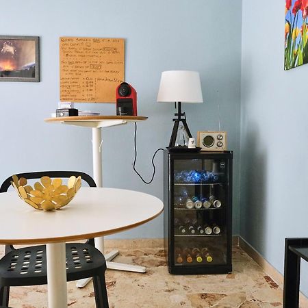 Sostanza - Rooms In คาตาเนีย ภายนอก รูปภาพ