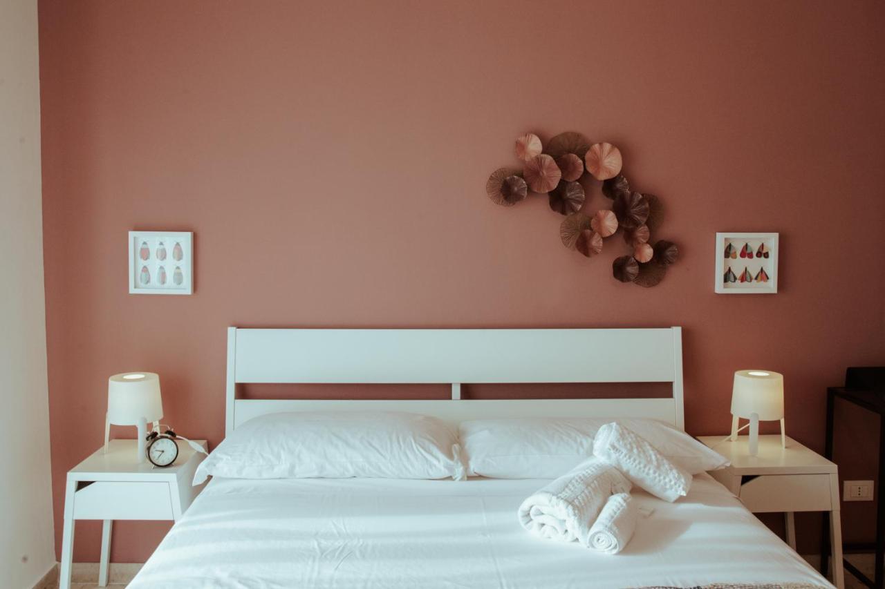 Sostanza - Rooms In คาตาเนีย ภายนอก รูปภาพ