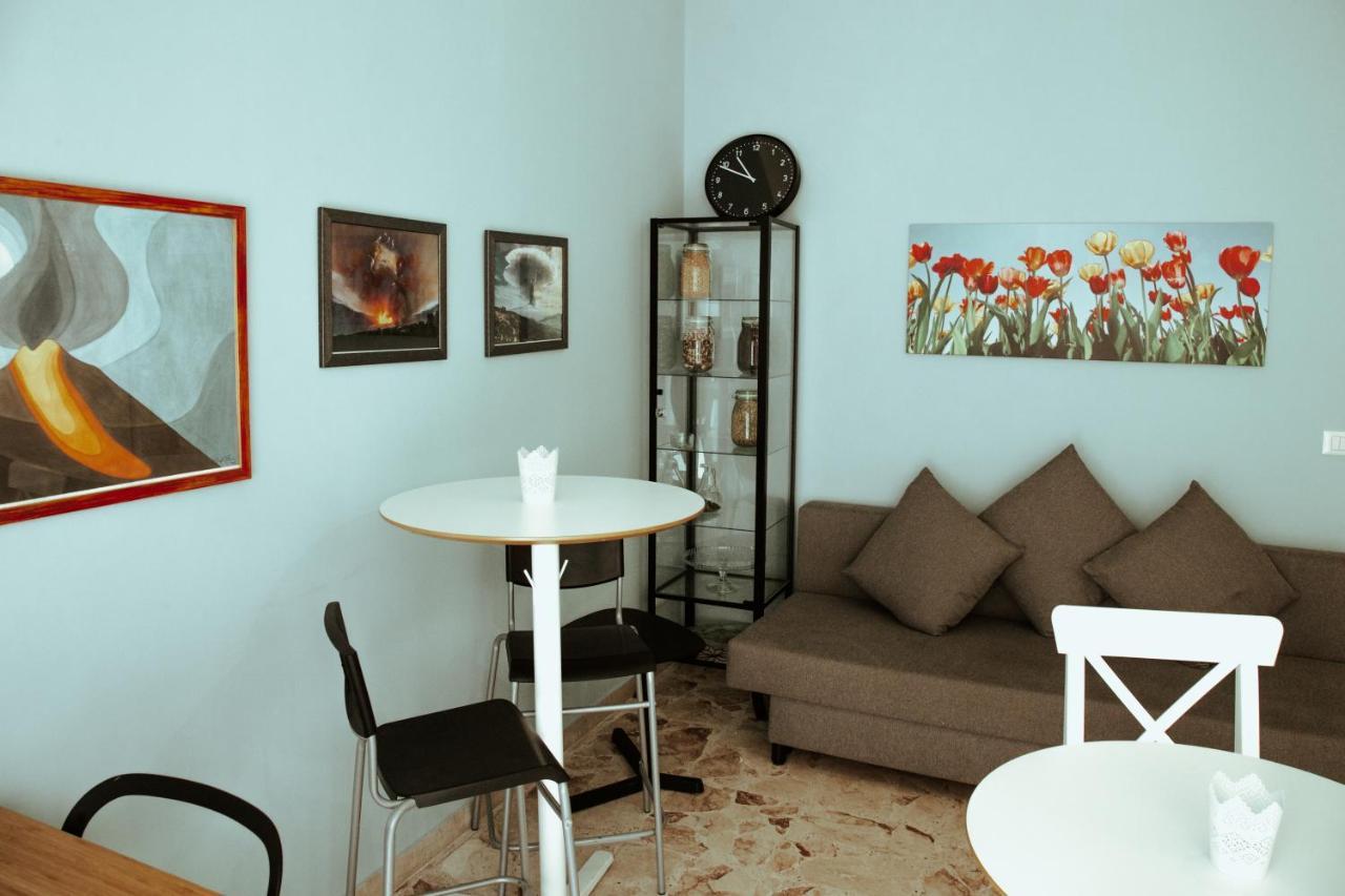Sostanza - Rooms In คาตาเนีย ภายนอก รูปภาพ