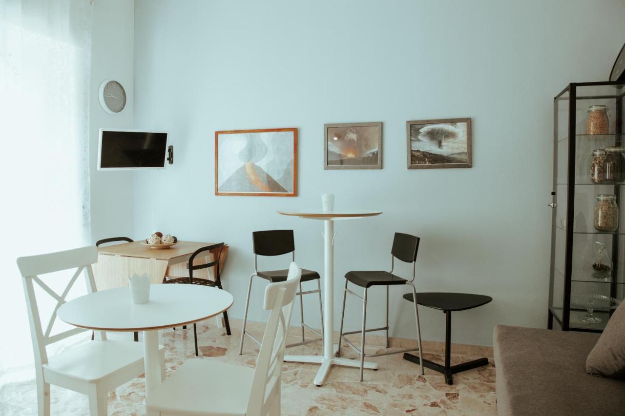 Sostanza - Rooms In คาตาเนีย ภายนอก รูปภาพ