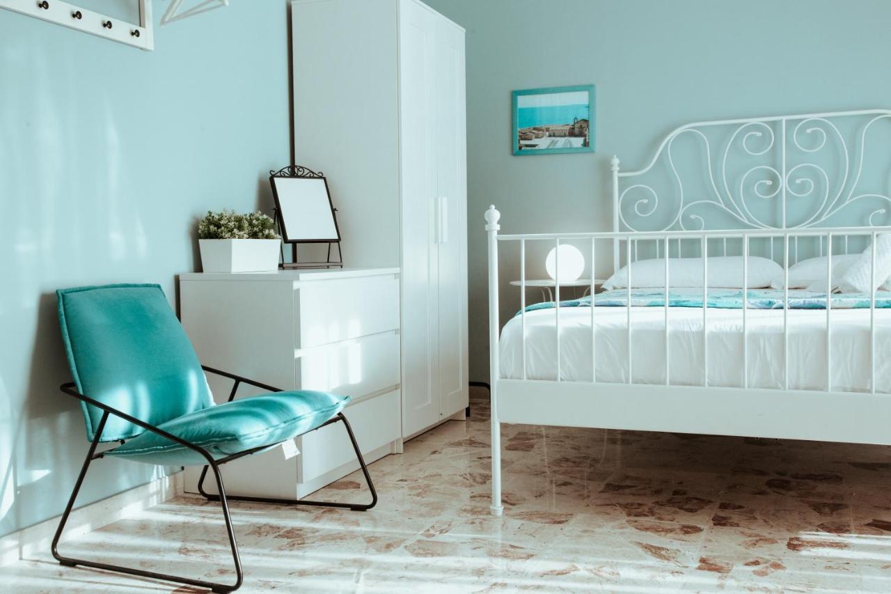 Sostanza - Rooms In คาตาเนีย ภายนอก รูปภาพ