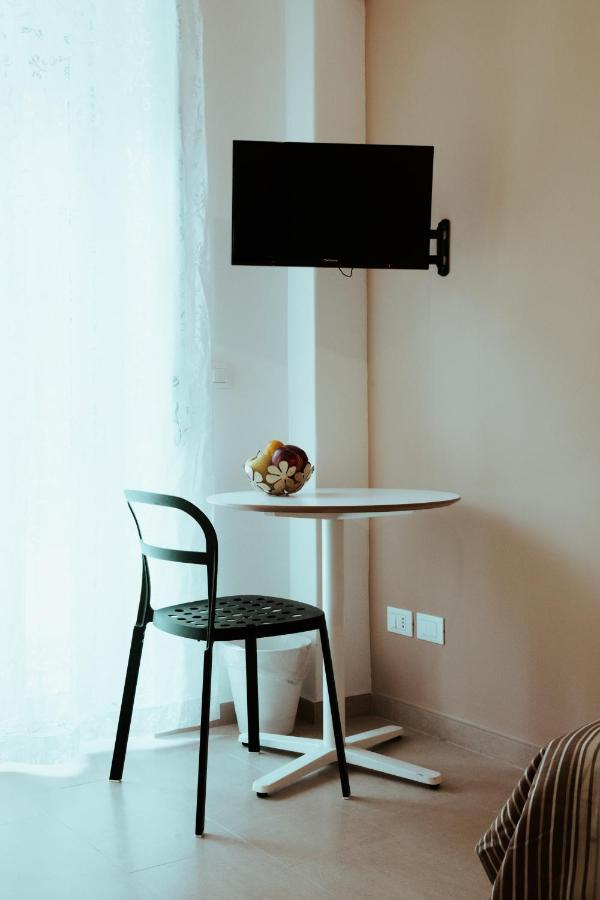Sostanza - Rooms In คาตาเนีย ภายนอก รูปภาพ